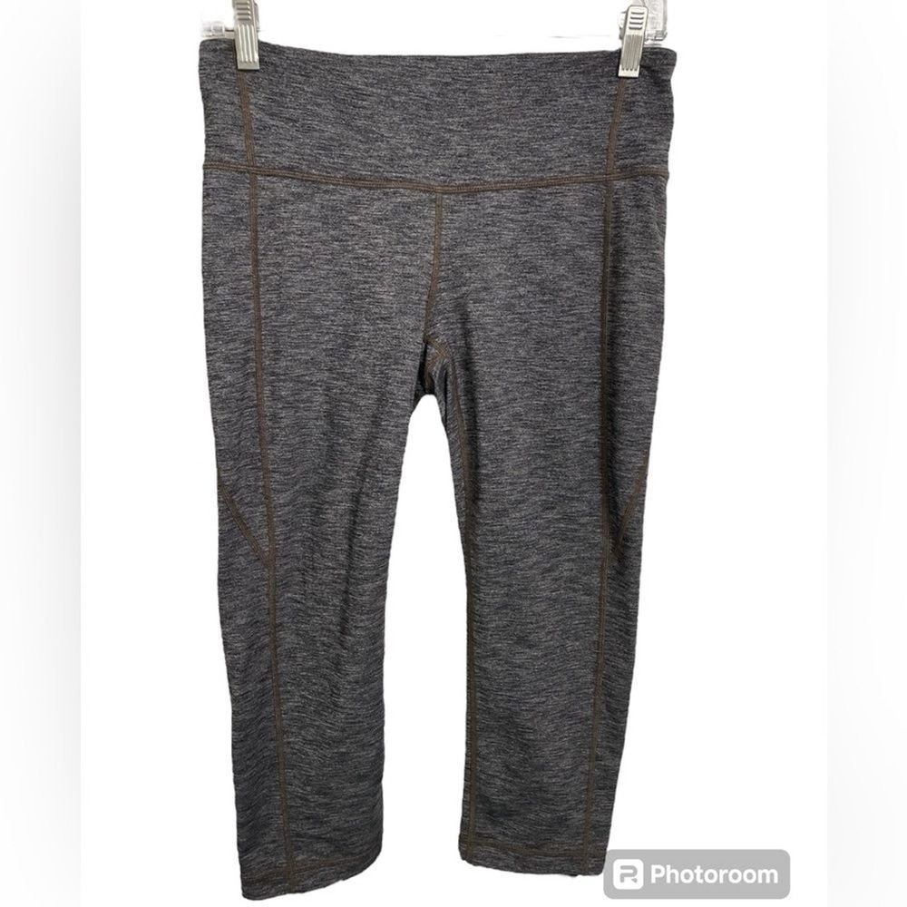 Athleta Womens Gray Space Dye Capri Workout Leggings Size Medium Mid Rise Yoga